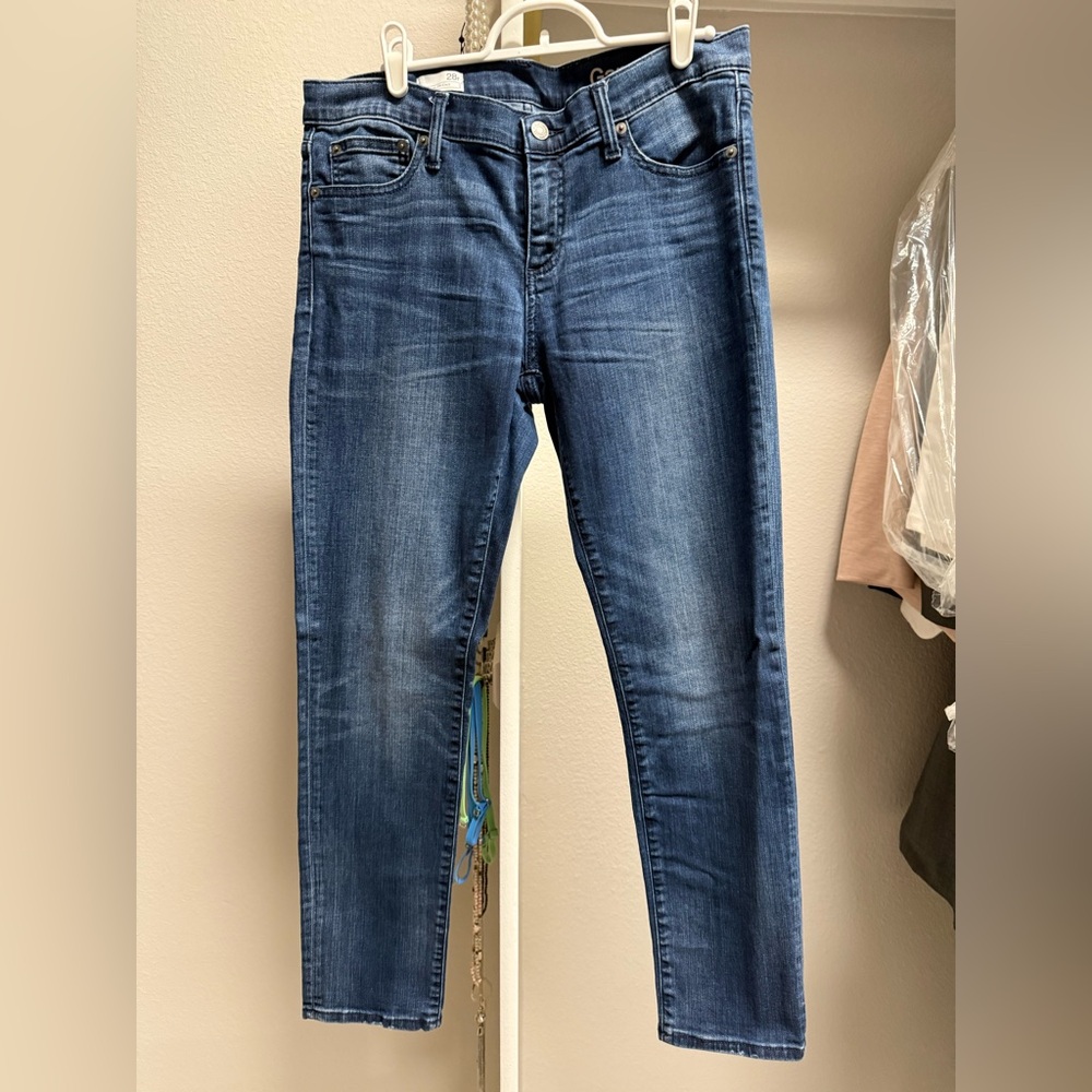 Gap 28R girlfriend skinny Jean